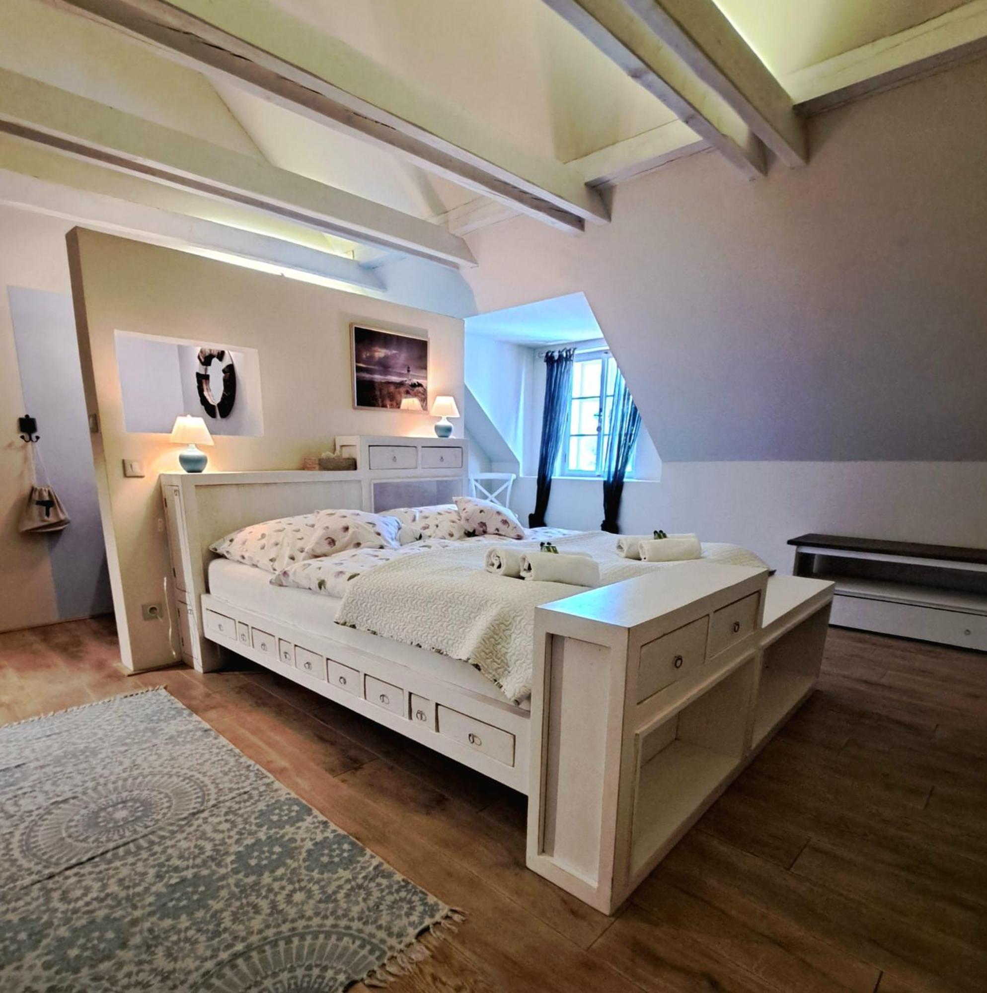 Matejovec38 Bed and Breakfast Slavonice Eksteriør billede